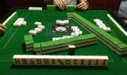 网红打麻将吃瓜图片真实,牌桌风云，笑料百出