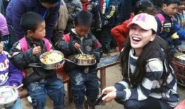 到处逛的娱乐圈吃瓜人