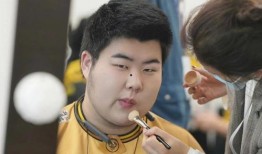 小胖解说爆料最新,揭秘娱乐圈幕后真相