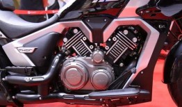 复古巡航新款爆料视频,新款巡航车惊艳亮相，带你穿越时光隧道