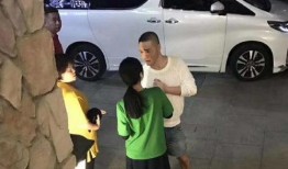 罗拉男朋友爆料视频播放,罗拉男友爆料视频背后的惊人真相