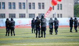 爆料唐山的警察是谁啊视频,唐山警察身份曝光，网友热议